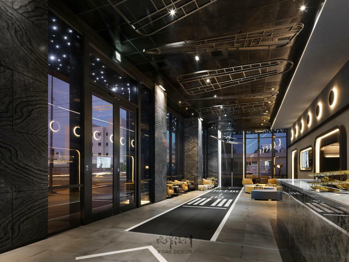 Explore Hotel Taichung Exterior foto